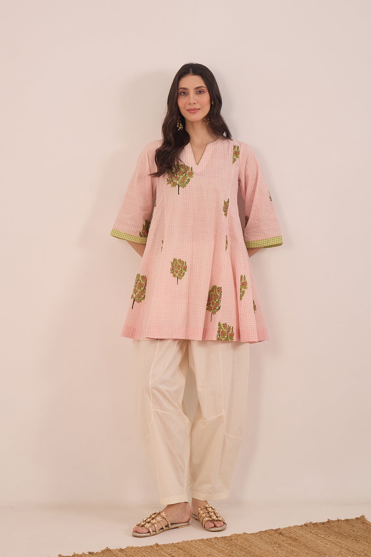 COTTON CHECK APPLE TREE V-NECK TOP WITH BOAT PANTS COORD SET - PINK