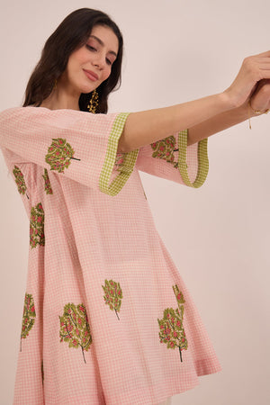 COTTON CHECK APPLE TREE V-NECK TOP - PINK
