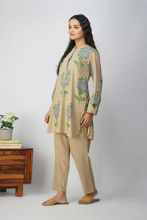 Blue Hydrangea Tunic With Plain Pants