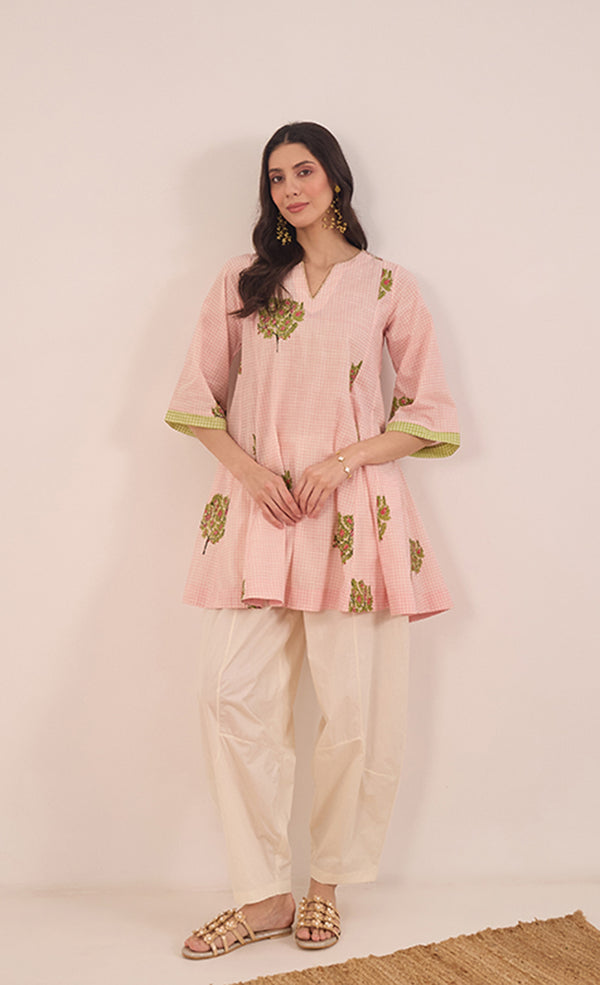 COTTON CHECK APPLE TREE V-NECK TOP WITH BOAT PANTS COORD SET - PINK